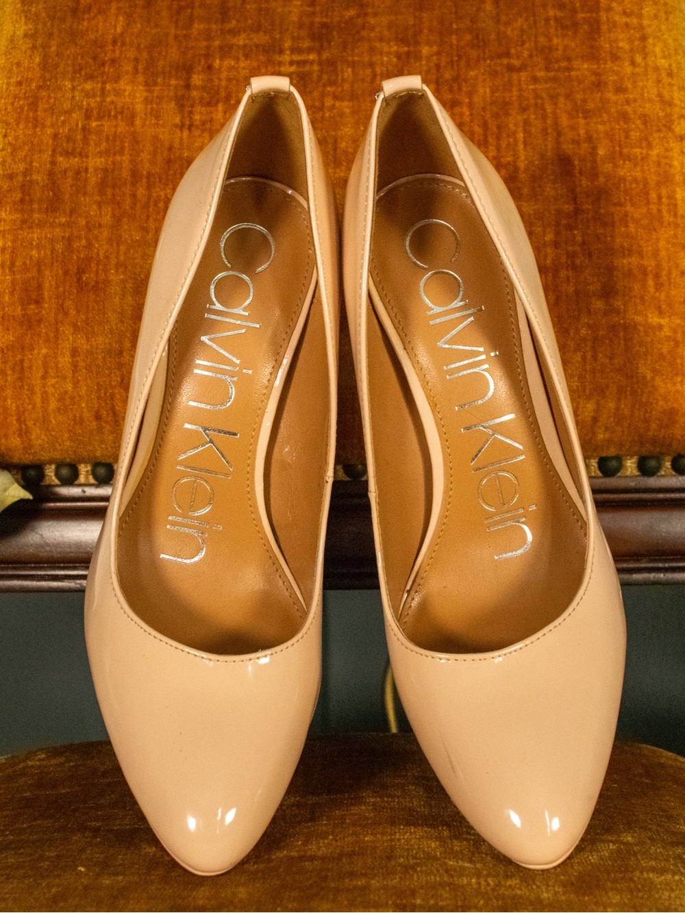 SIZE 6 Calvin Klein Women's Nude Patent Pointed-Toe Pumps